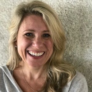 Meet your Posher, Carrie